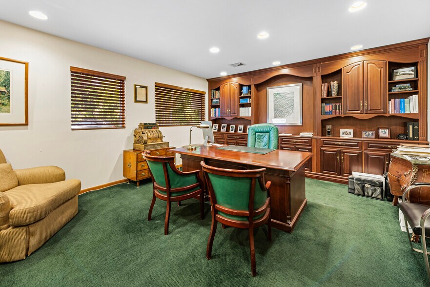More Photos Of 1571 NW 13th Ct, Miami Medical For Lease