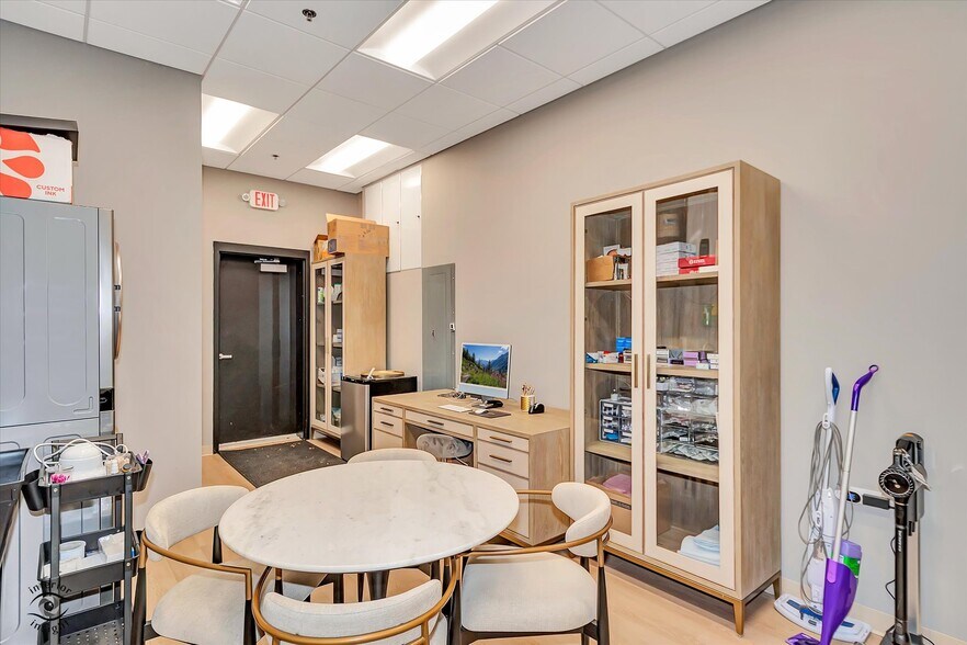 More Photos Of 5143-5151 Mochel Dr, Downers Grove Office For Sale
