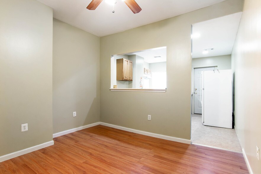 More Photos Of 2712 Pennsylvania Ave, Baltimore Storefront Retail Residential For Lease