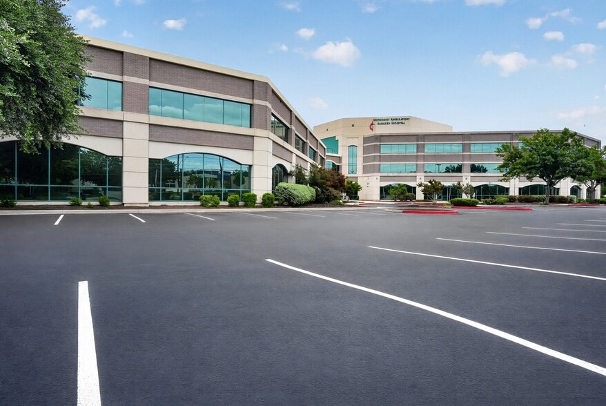 More Photos Of 9150 Huebner Rd, San Antonio Medical For Lease