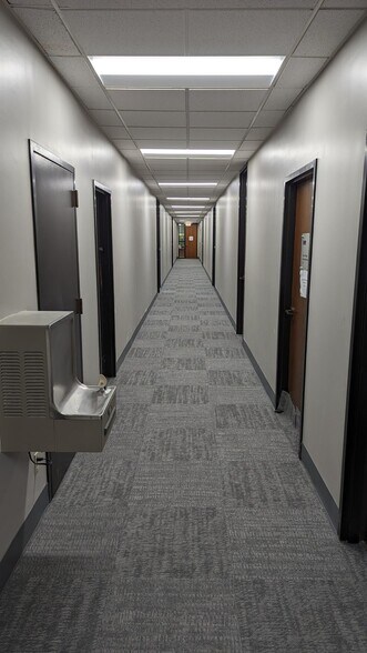 More Photos Of 4400 Shawnee Mission Pky, Fairway Office For Lease