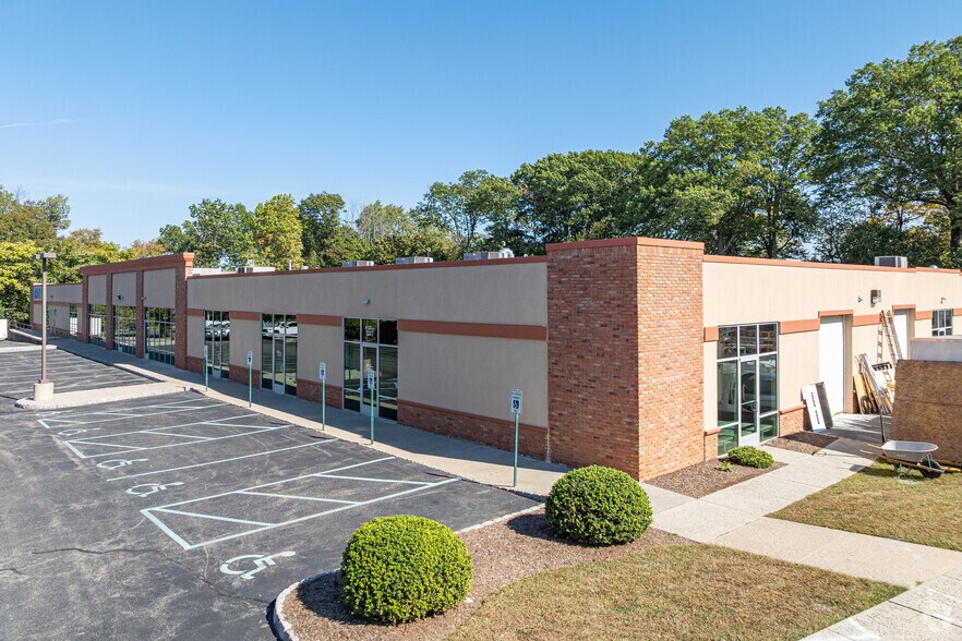 More Photos Of 1115 Globe Ave, Mountainside Light Manufacturing For Lease