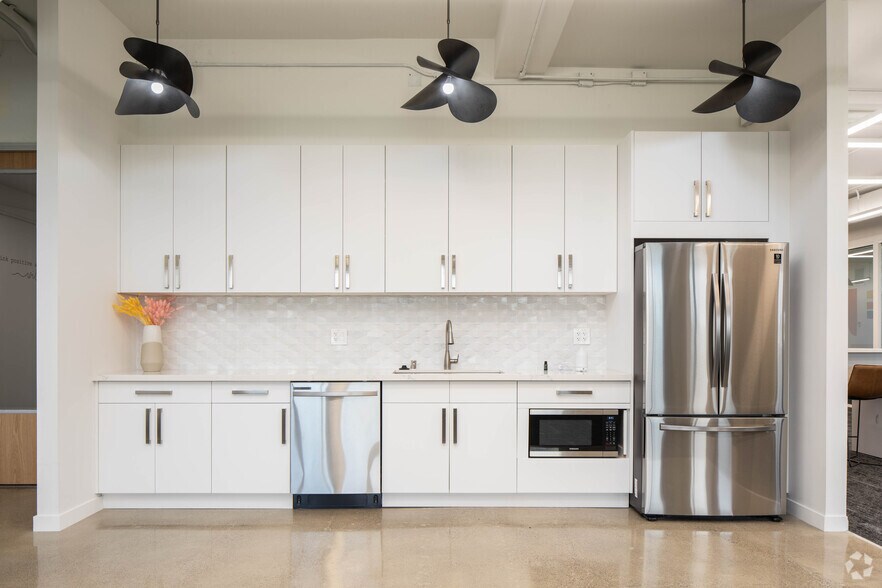 More Photos Of 18952 MacArthur Blvd, Irvine Unknown For Lease