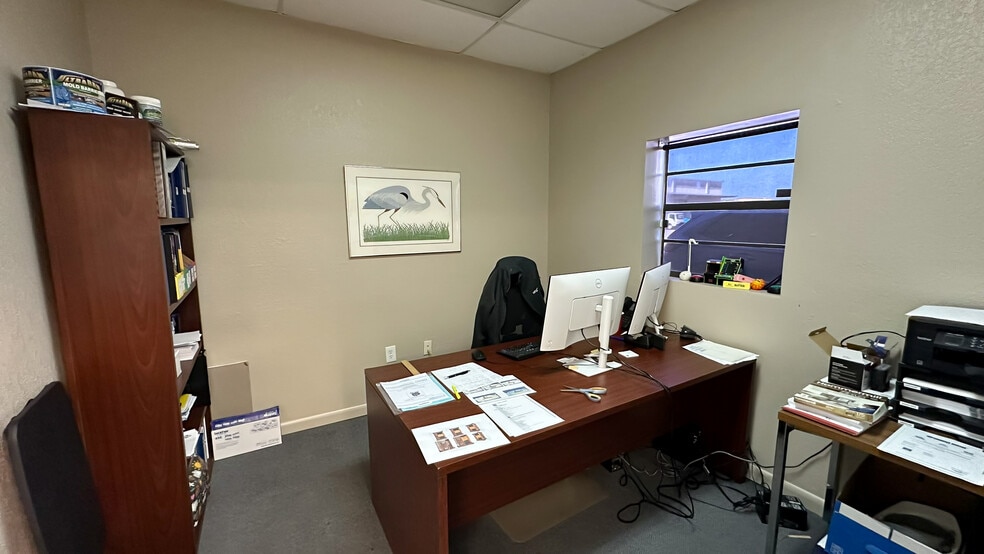 More Photos Of 3120-3126 Reynolds Rd, Lakeland Warehouse For Lease