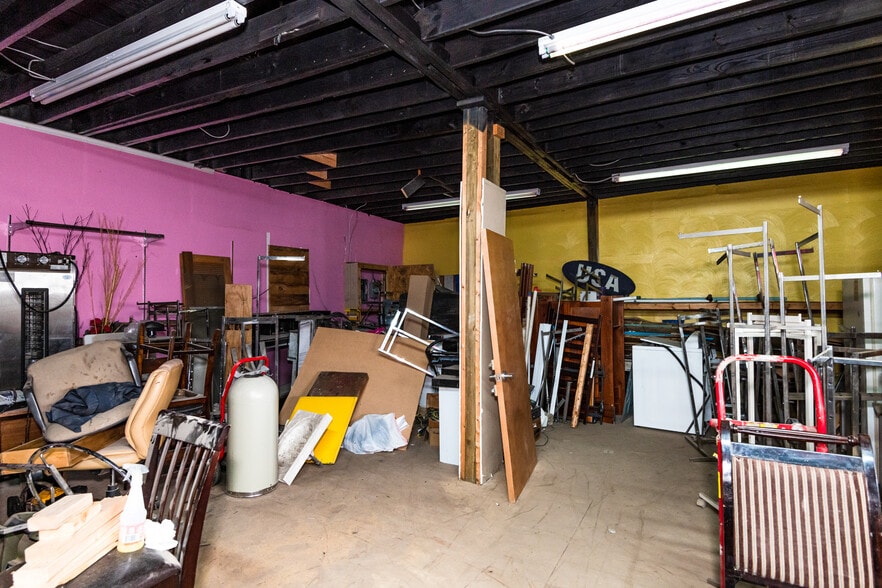 More Photos Of 534 S Smithville Rd, Dayton Storefront For Sale