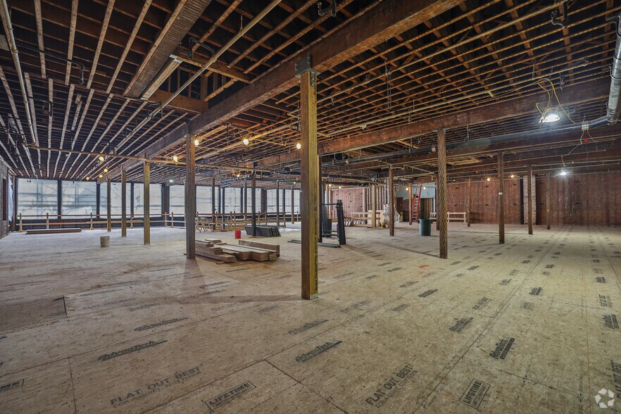 More Photos Of 526 Main St, Worcester Unknown For Lease