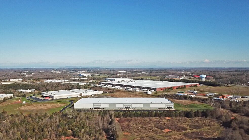 More Photos Of 250 Wilson Bridge Rd, Fountain Inn Warehouse For Lease