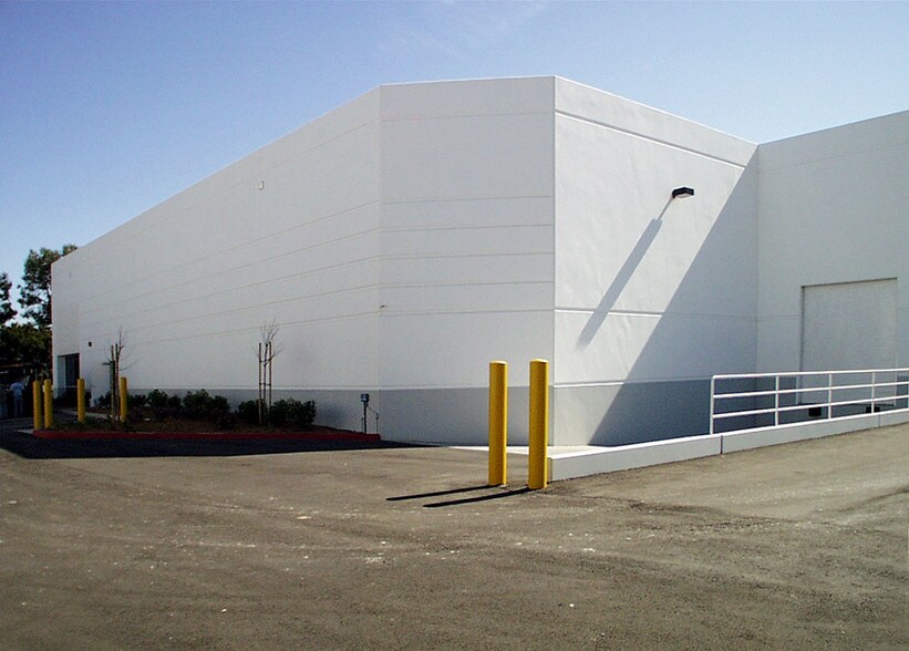 More Photos Of 17101 Murphy Ave, Irvine Warehouse For Lease
