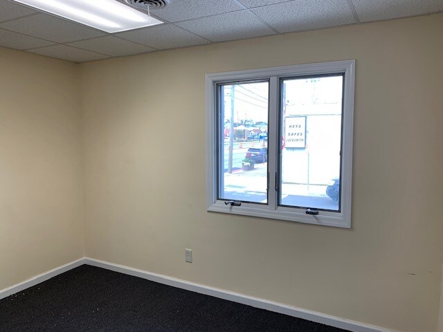More Photos Of 1919 Deer Park Ave, Deer Park Office For Sale