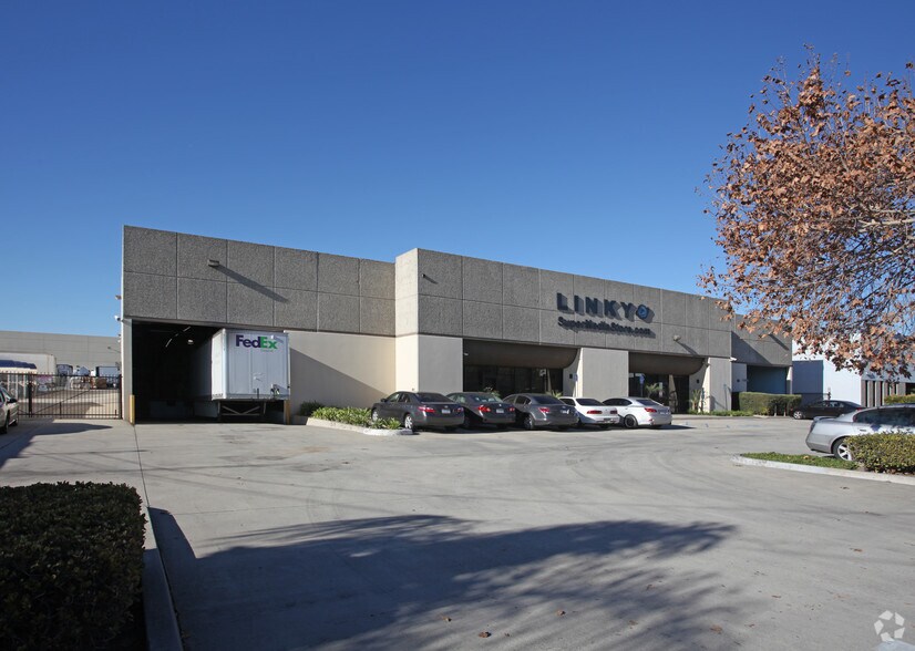 More Photos Of 629 S 6th Ave, City of Industry Warehouse For Sale