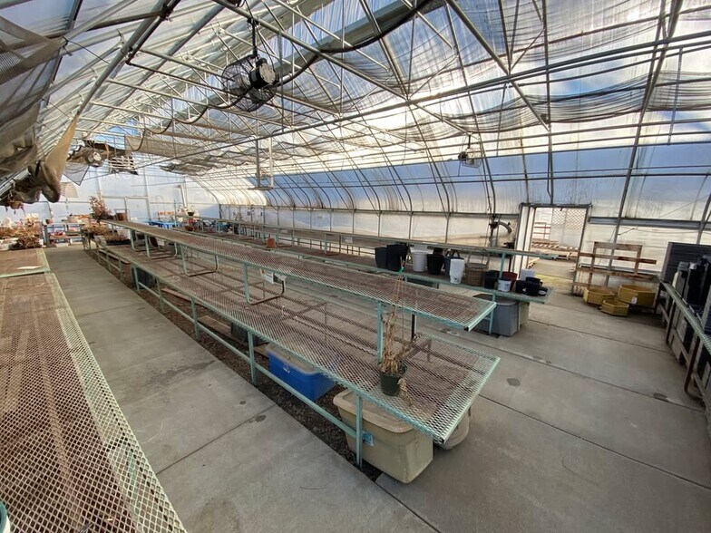 More Photos Of 117 2nd SE st, De Smet Garden Center For Sale