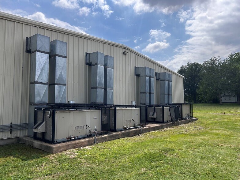 More Photos Of 17800 Highway 64, Earle Freestanding For Sale