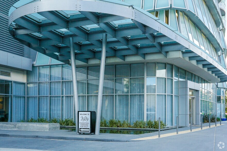 More Photos Of 2929 Weslayan St, Houston Apartments For Lease