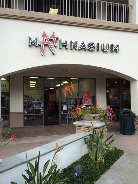 More Photos Of 1051 Avenida Pico, San Clemente Storefront Retail Office For Sale