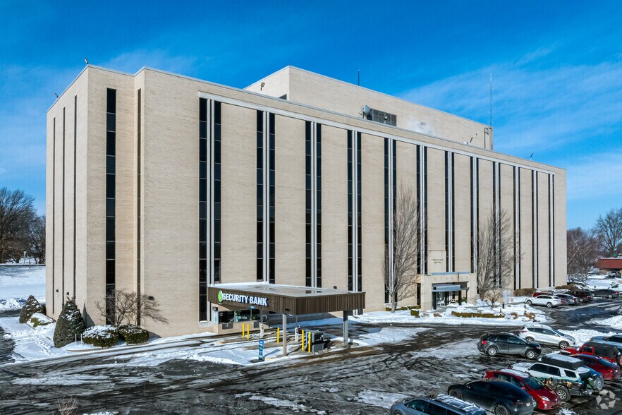 Primary Photo Of 5800 Foxridge Dr, Mission Office For Lease