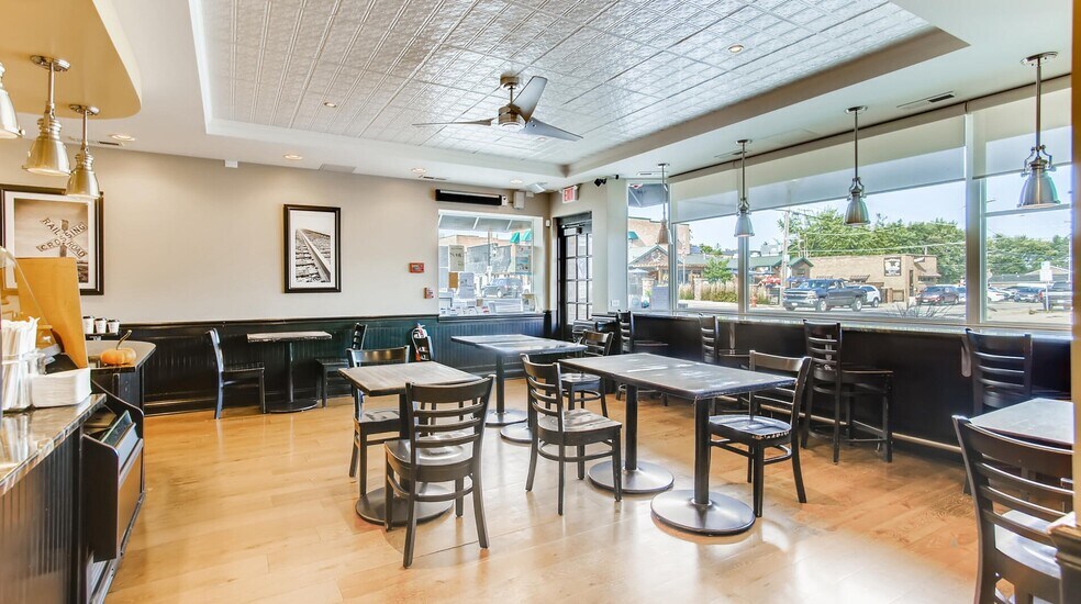 More Photos Of 2 S Main St, Elburn Storefront Retail Residential For Sale