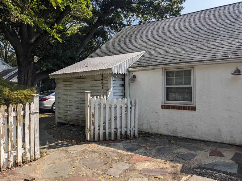 More Photos Of 1000 Old York Rd, Abington Office Residential For Sale