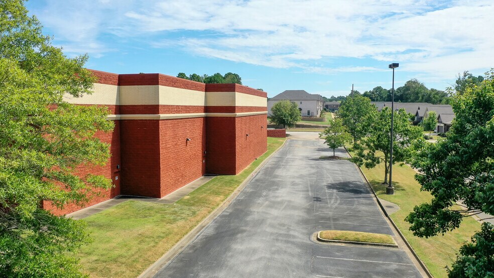 More Photos Of 2111 E University Dr, Auburn Movie Theatre For Lease