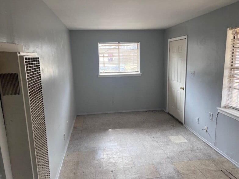 More Photos Of 494 Walker Ave, Memphis Apartments For Sale