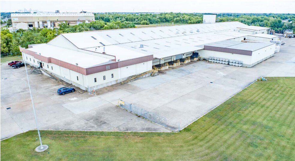 More Photos Of 13001 Almeda Rd, Houston Manufacturing For Lease
