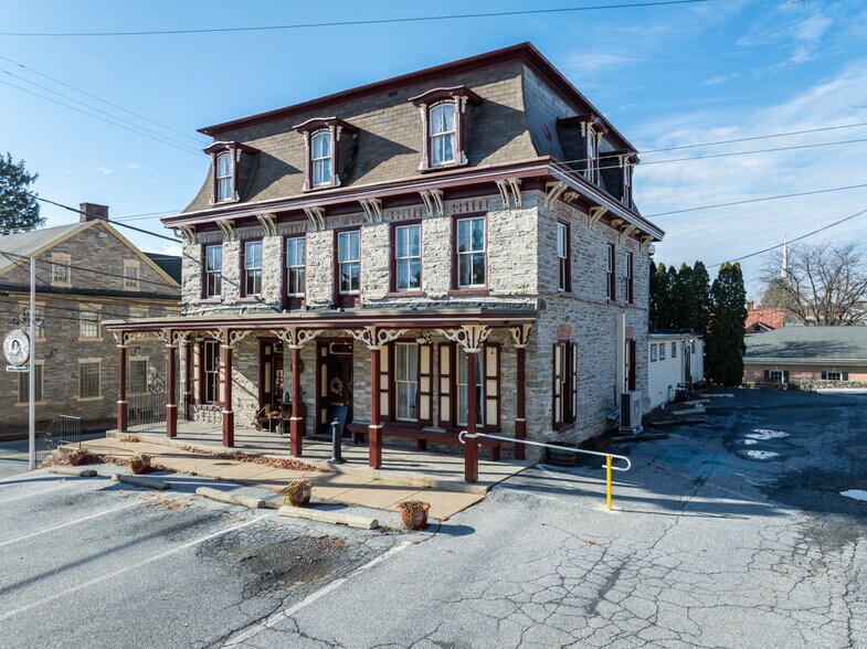 More Photos Of 101 N Market St, Schaefferstown General Retail For Sale