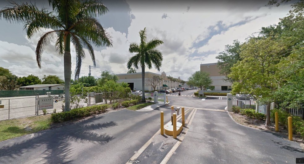 More Photos Of 1005 NW 31st Ave, Pompano Beach Flex For Lease