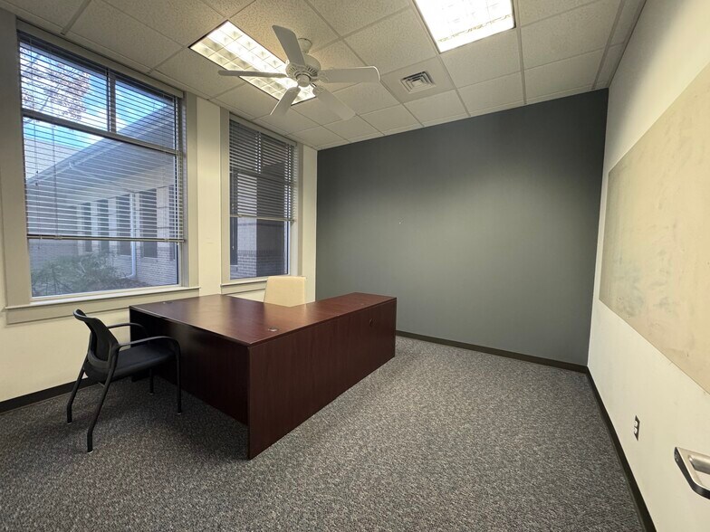 More Photos Of 150 Venture Dr, College Station Office For Lease