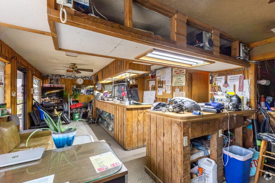 More Photos Of 2244 Highway 69 S, Greenville Auto Repair For Sale