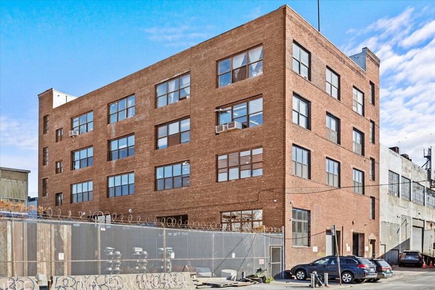 Primary Photo Of 129 26th St, Brooklyn Warehouse For Lease