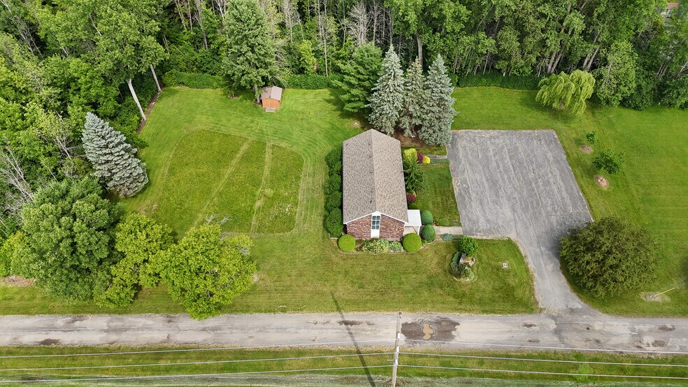 More Photos Of 228 Tom Miller Rd, Plattsburgh Flex For Sale