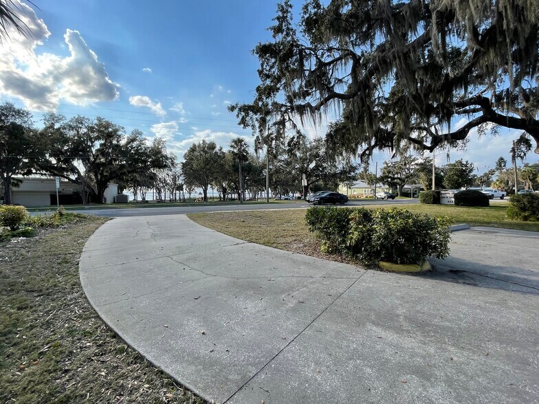 More Photos Of 633 N Bay St, Eustis Office Residential For Sale