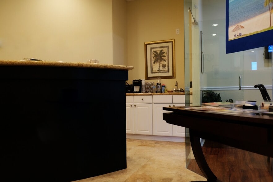 More Photos Of 3307 Northlake Blvd, Palm Beach Gardens Office For Sale