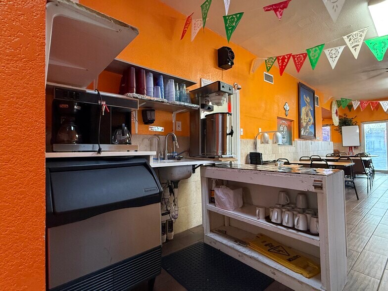 More Photos Of 5402 S Zarzamora St, San Antonio Restaurant For Sale