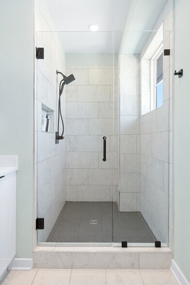 More Photos Of 1233 Lischey Ave, Nashville Apartments For Sale