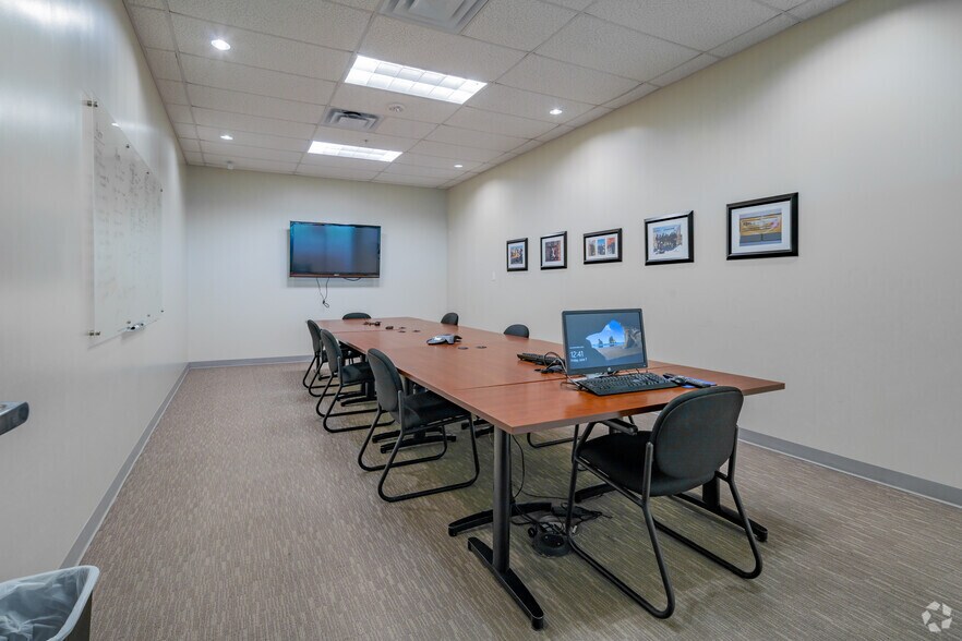 More Photos Of 10000 Rogers Run, San Antonio Office For Sale