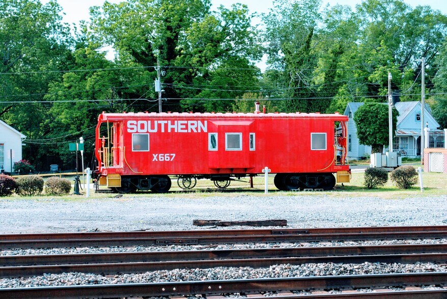 More Photos Of 6003 Main St, Lula Storefront Retail Office For Sale