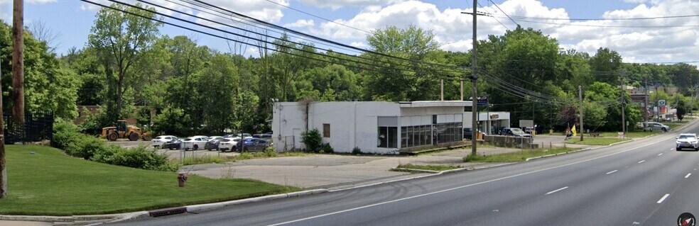 More Photos Of 174 State Rt 17, Upper Saddle River Land For Lease