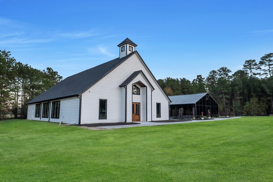 More Photos Of 5607 Sapp Rd, Conroe Lodge Meeting Hall For Sale