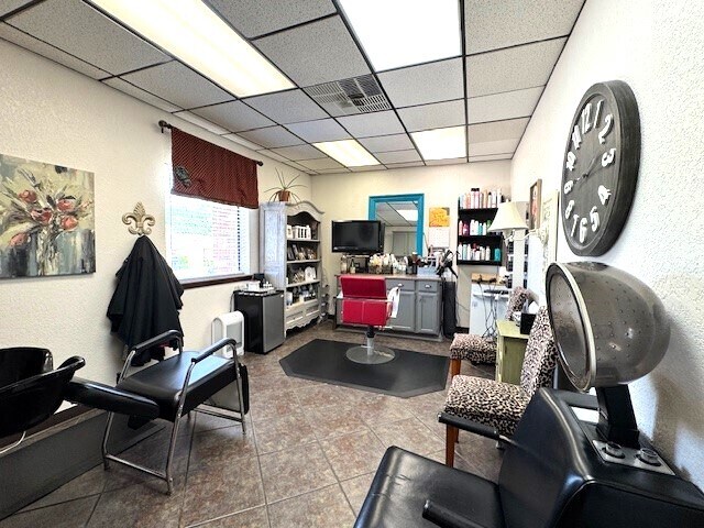 More Photos Of 9414 Westgate Rd, Oklahoma City Office For Sale