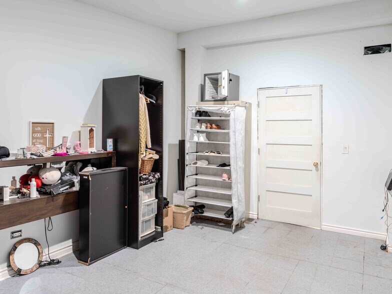 More Photos Of 210 E Galena Ave, Aurora General Retail For Sale