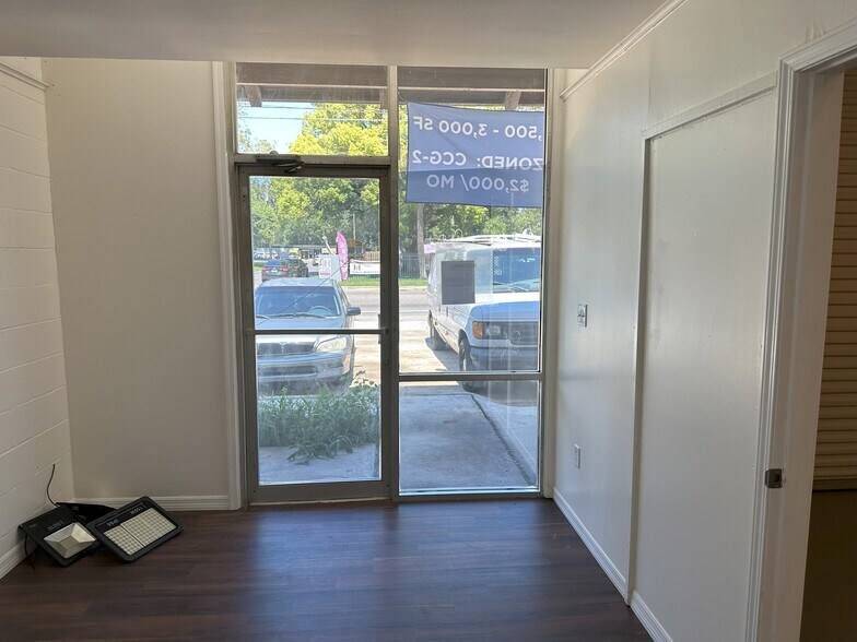 More Photos Of 3214-3218 Lenox Ave, Jacksonville Service For Lease