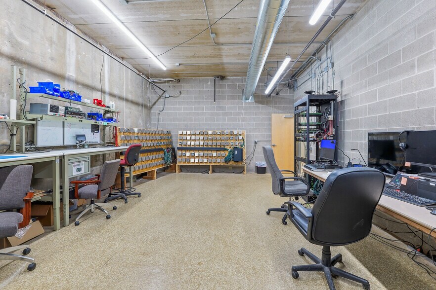 More Photos Of 424 E Oshkosh St, Ripon Manufacturing For Sale