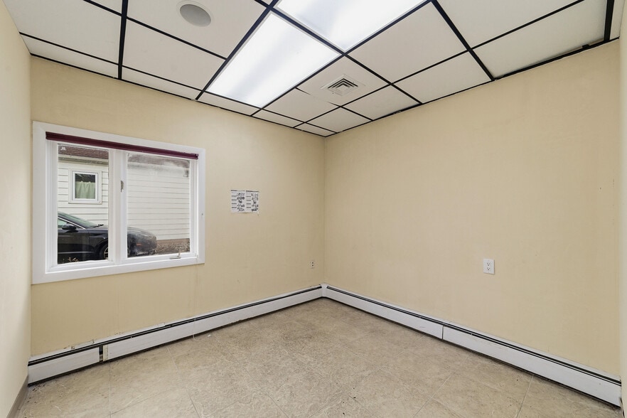 More Photos Of 2406 New Rd, Northfield Office For Sale