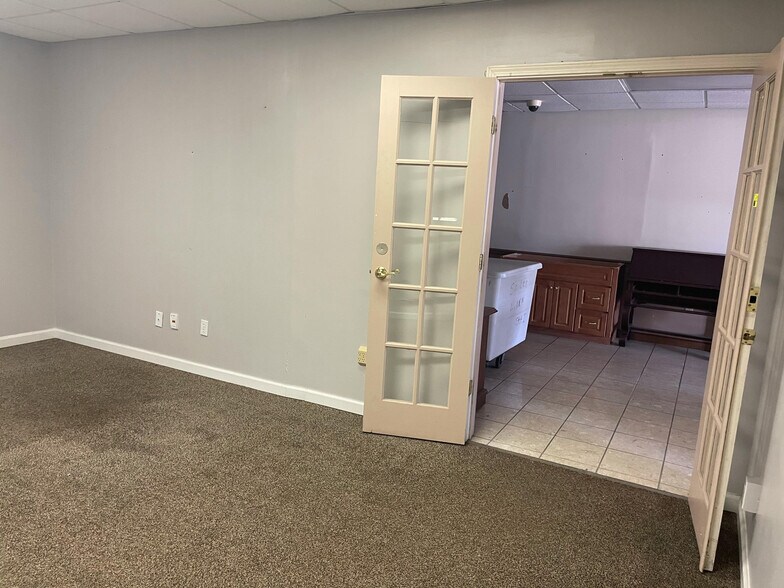 More Photos Of 1616 Cedar St, Lawrenceville Skilled Nursing Facility For Sale