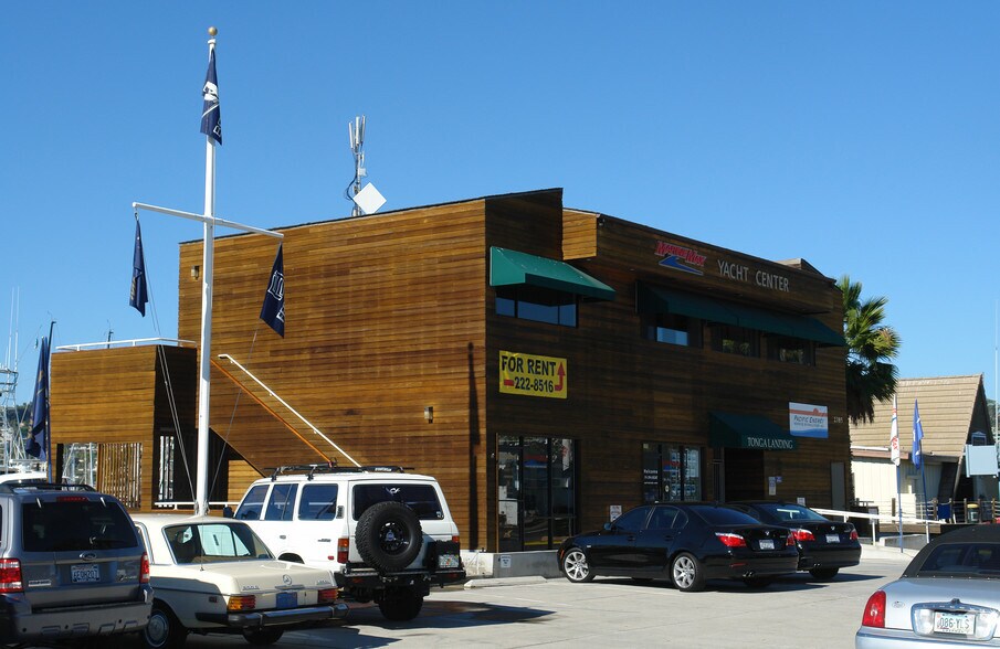 More Photos Of 2385 Shelter Island Dr, San Diego Office For Lease