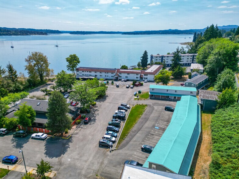 More Photos Of 8755 Shoreplace Pl NW, Silverdale Apartments For Sale