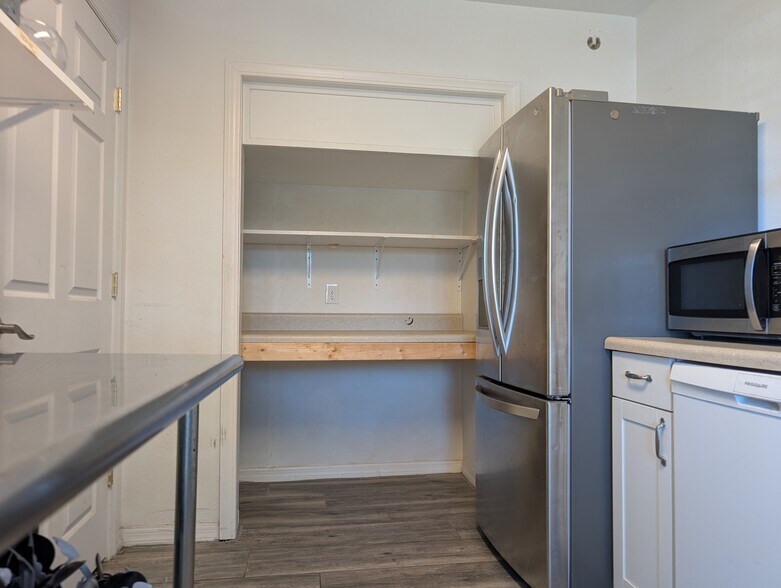 More Photos Of 512 25th St W, Bradenton Office For Lease