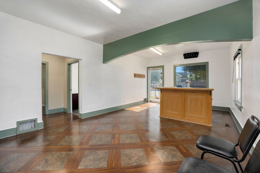 More Photos Of 1021 N Lincoln Ave, Loveland Freestanding For Sale