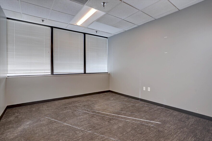 More Photos Of 140 E 19th Ave, Denver Office For Sale