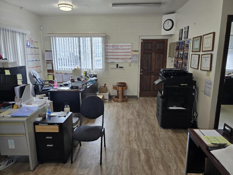 More Photos Of 4321 Lawehana St, Honolulu Land For Lease